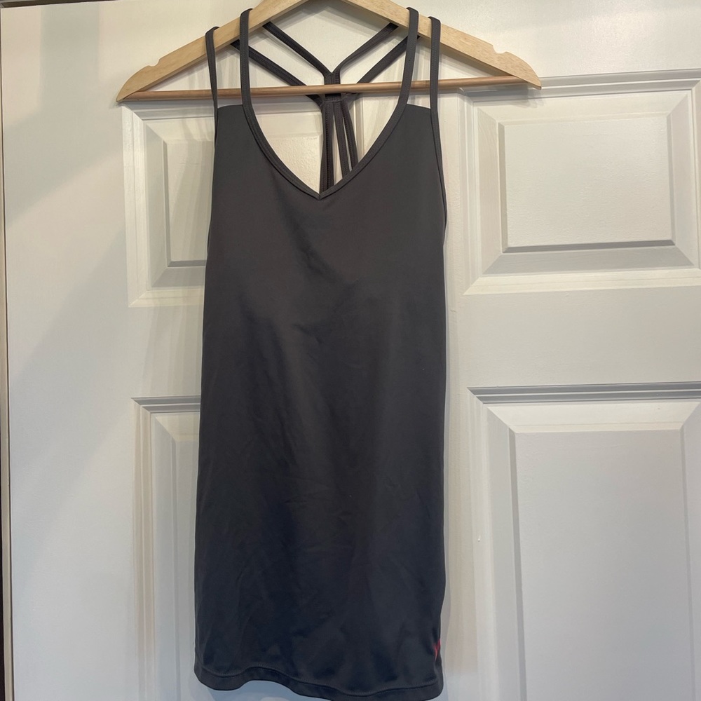 Nike Workout Top Size Small